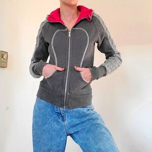 LULULEMON - Zip up hoodie